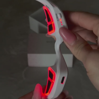 LumiEyes™ | Riduce occhiaie e borse per uno sguardo più giovane e luminoso.
